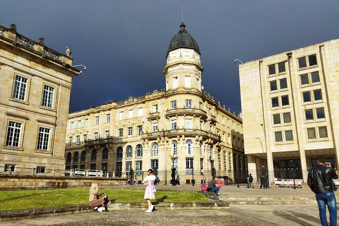 Full Day Private Tour Historical Center La Candelaria and Monserrate - Lunch Included: A Real Time-Saver