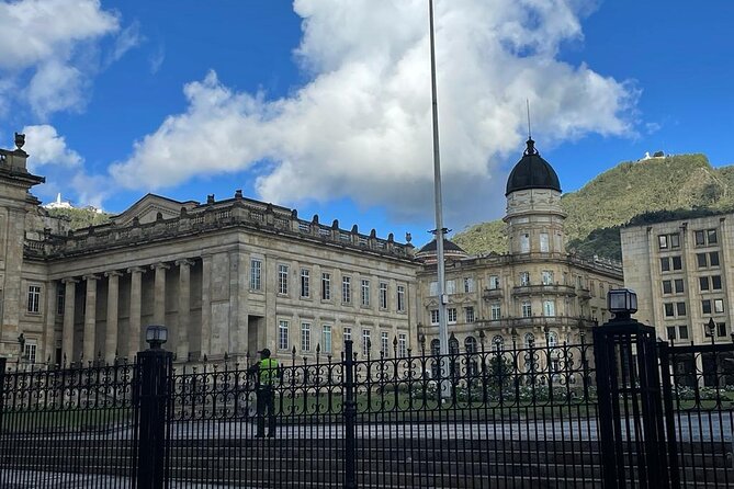 Full Day Private Tour Historical Center La Candelaria and Monserrate - Morning Start: Setting Your Bearings With Monserrate