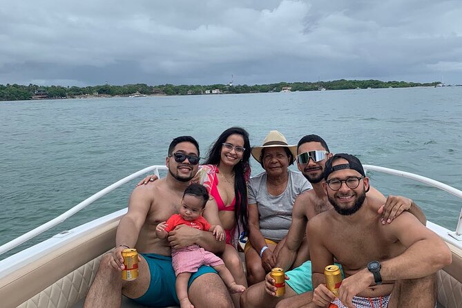 Full Day Private Tour of the Rosario Islands by Boat 29/30 ft - Barú Island: Cholon’s Energy and the Beach Styles That Change Fast
