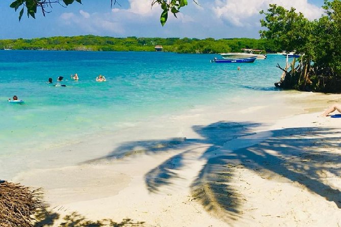 Full Day Rosario Islands Playa Agua Azul Cholon Playa Blanca - Quick hits for Rosario Islands day trips