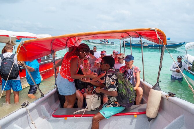 Full Day Tour to 4 Rosario Islands with snorkeling and plankton in Cartagena - Playa Tranquila lunch on Isla Barú, then waiting for plankton timing