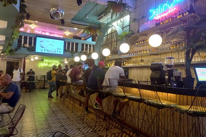 Get the Nightlife vibe in Old City! - Entering the night: what makes this Old City route work