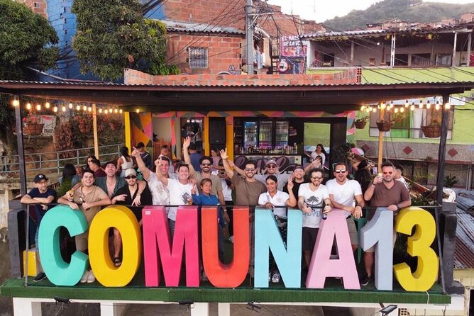 Graffiti Tour | Commune 13 guided by locals - Key highlights before you go