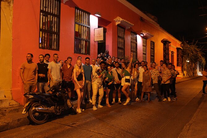 Group Night Experience: Cartagena's Best Pub Crawl all included! - Your night at a glance: how the 7 hours tends to move