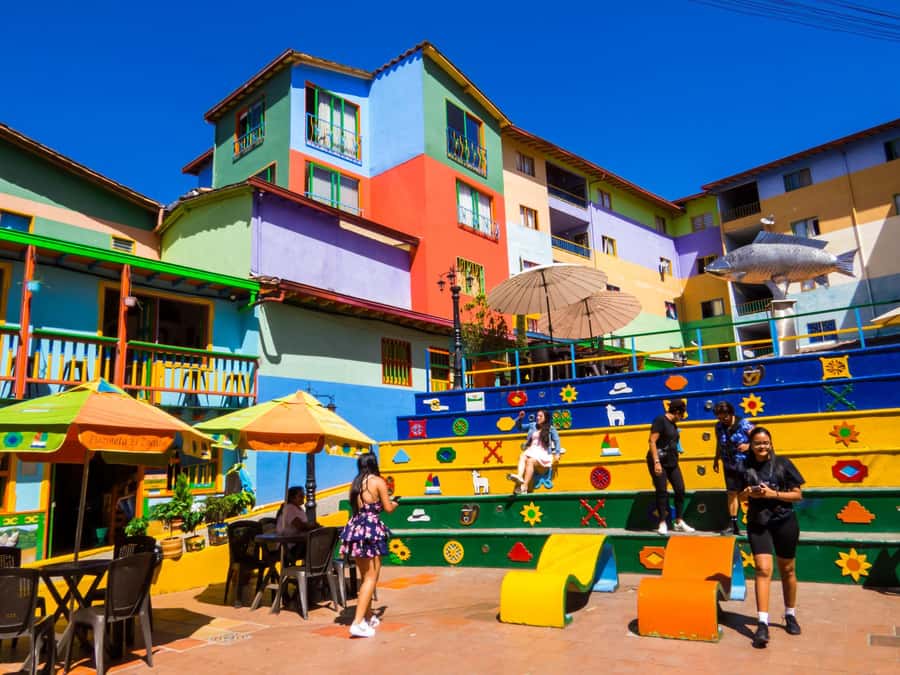 Guatape and El Peñol Rock Tour: Private or Shared - Timing on the ground, why the day length feels different