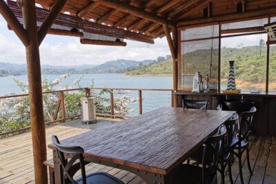 Guatape and El Peñol town and dam tour from Medellin