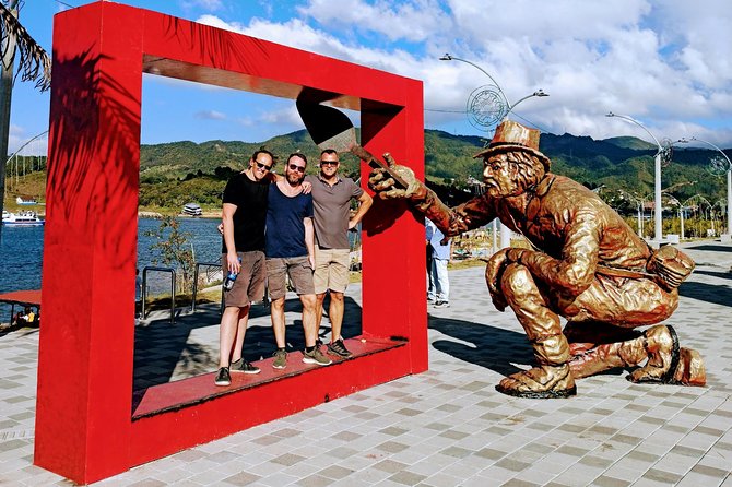 Guatapé & Coffee Farm, all in one day - Medellín to Guatapé and coffee, in one long day