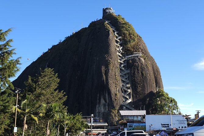 Guatapé Tour and Dam Boat Tour from Medellín - Peñol viewpoint moments before the boat: building the wow factor