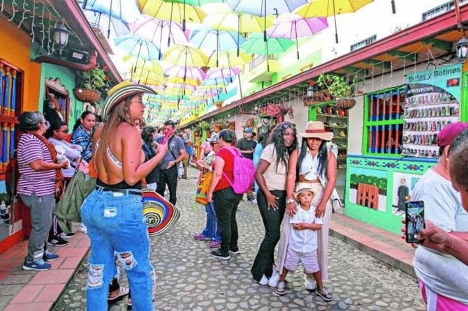 Guatape Tour from Medellin (Shared and Private Tour) - La Piedra del Peñol: The 220-Meter Icon (Stairs Optional)