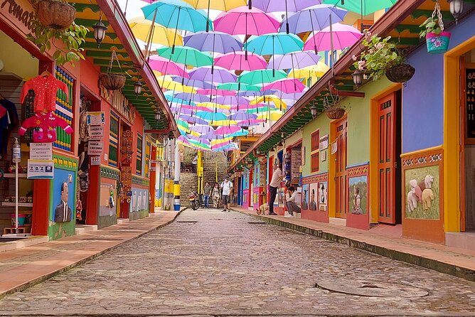 Guatapé Tour: Piedra del Peñol with Boat Tour, Breakfast, Lunch - Comfort, Timing, and What to Bring So You Enjoy the Long Day