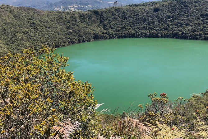 Guatavita Lake - the Legend of “El Dorado” - El Dorado starts at the lake, not in a museum