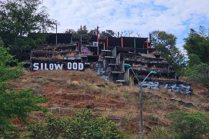 Guided Visit to Commune 20 in Cali - The neighborhood climb: how the 2.5 hours actually works