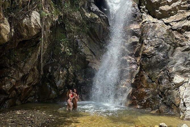 Half Day Waterfall Tour from Medellin - Guides and Group Pace: How Alejandro and Sebastian Shape the Day