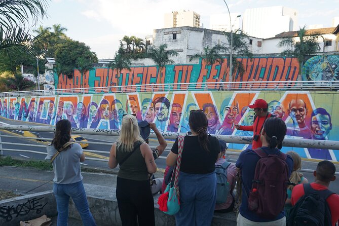 Historical Shared Tour Salsa, Graffiti & Resistance in Cali - Getting oriented in Granada, Cali: the Plazoleta Jairo Varela start