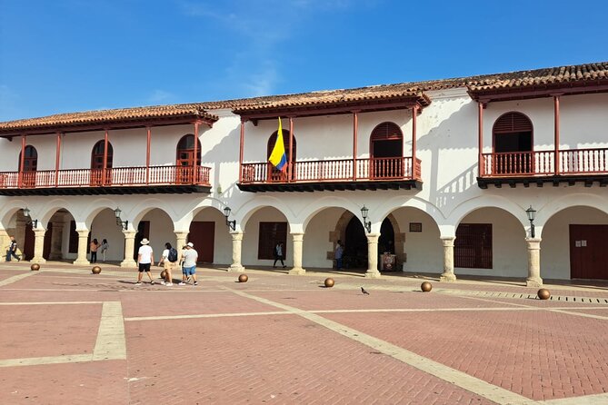 Historical Tour of Cartagena - Santo Domingo and Santa Catalina de Alejandría: Where Botero enters the route