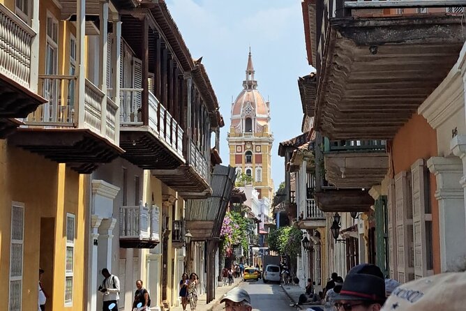 Historical Tour of Cartagena - Plaza de la Proclamación and Carulla Express Street Roman: Architecture you can read