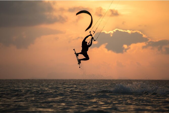 KITESURF Experience - On the beach: what instruction feels like for beginners