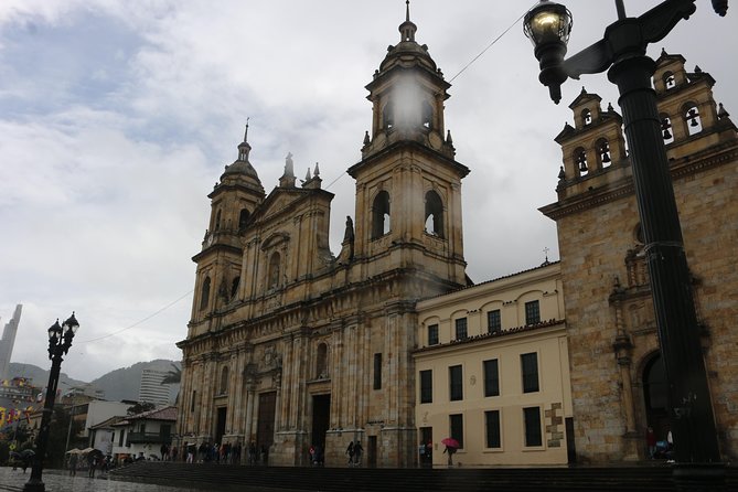 La Candelaria Bogotá Private City Tour 3H with Transportation - Barrio La Candelaria: Tastings, Street Art, and Museum Areas