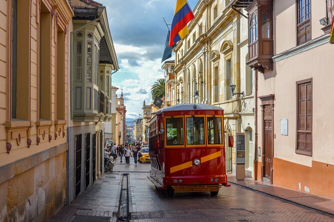 La Candelaria, Monserrate and Museums Bogotá Private City Tour - The pacing reality: how a 5-7 hour walking day actually feels
