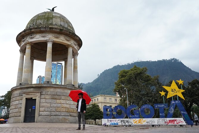 La Candelaria Walking Tour Bogota 3Hr - Fruit, chicha, and a coffee tasting moment you may not expect