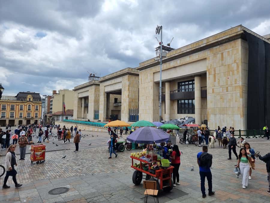 Layover City Tour or Conexion in Bogota - Emeralds and a jewelry stop in the city center