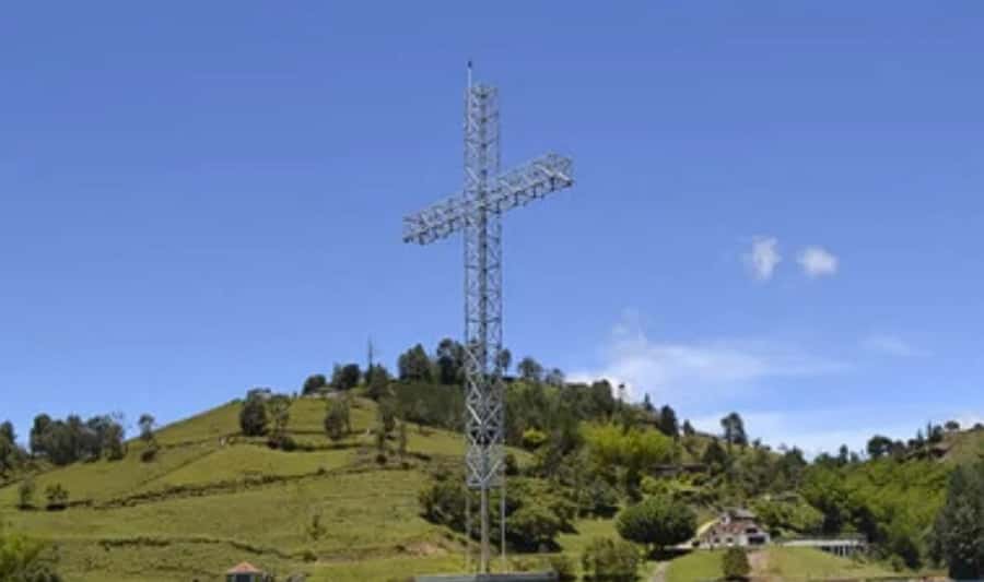 Luxury boat ride - Guatapé - Cruising the reservoir: panoramic views that feel different than from shore