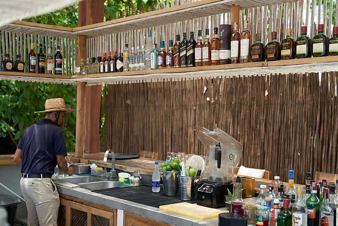Mangata Beach from Cartagena - Lunch and drinks: what you’re paying for, and where the reviews split