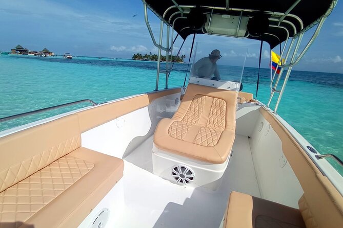 Marmows Full Day Private Boat Tour in San Andreas Islands - Entering San Andrés by boat, not by schedule roulette