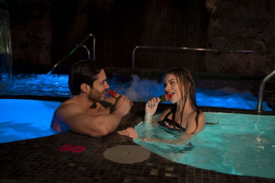 MedelIín: Full Body Massage and Water Therapy Experience - Should you book the Medellín water therapy and massage?
