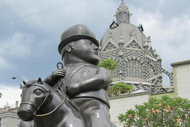 Medellin City Private Tour - Pueblito Paisa on Nutibarra Hill, Colonial Colombia and a Skyline View