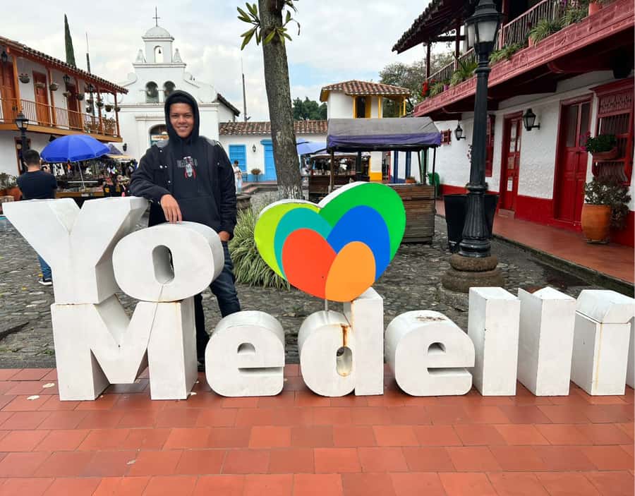Medellín City Tour and Comuna 13 Experience - San Javier by Metro and Metro Cable: Panoramic Views With Less Fuss
