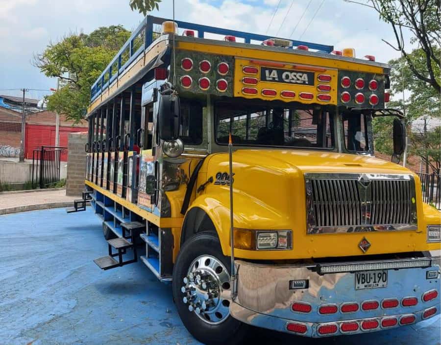 Medellín City Tour and Comuna 13 Experience - Comuna 13: Graffiti, Electric Stairs, and the Reality of 2 Hours