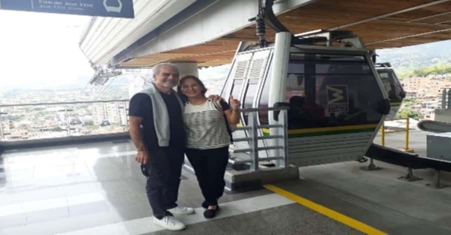 Medellín: Comuna 13, Cable Cars and Botero Statues Tour - Guides Matter: Andres, Jaime, Daniela, and the Local Pride Factor