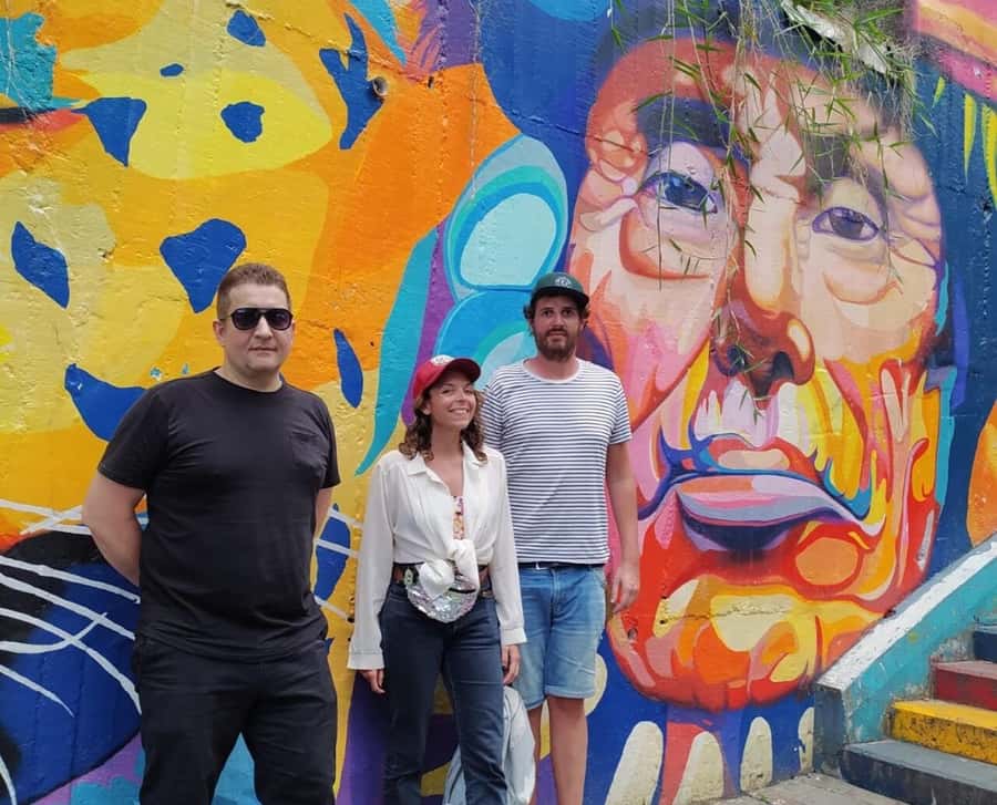 Medellín: Comuna 13 District Tour with Cable Car Ride - Getting oriented on the metro in Medellín’s real rhythm