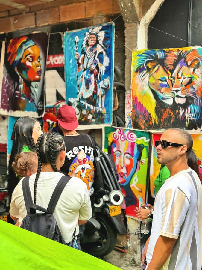 Medellín Comuna 13 local guides snacks and your own graffiti - Price and value: what $22 buys in real time