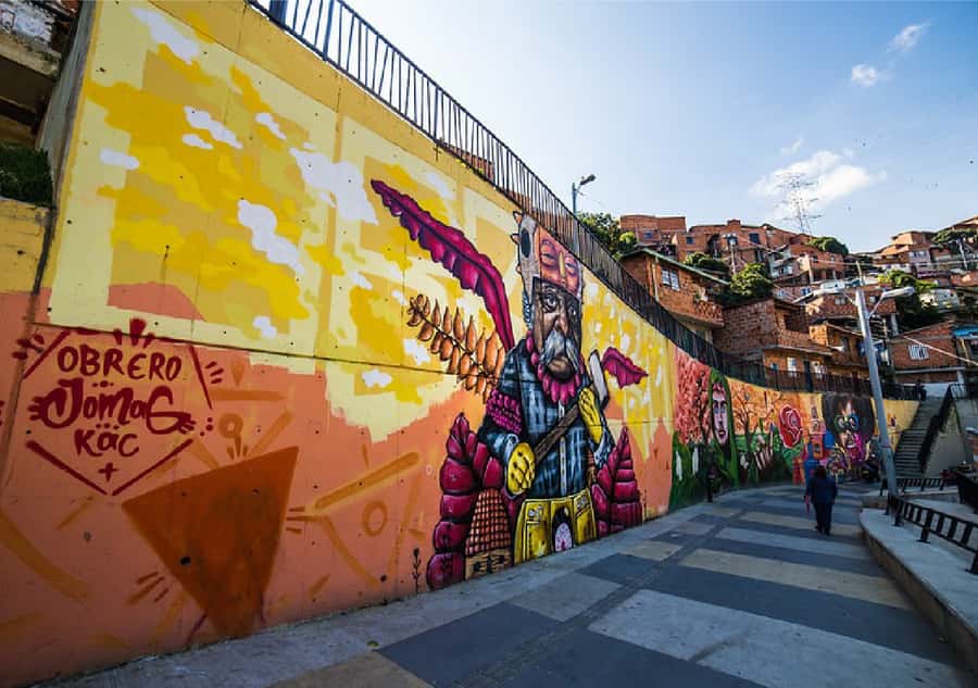 Medellín: Comuna 13, Pueblito Paisa, & Antioquia Museum Tour - Hotel Pickup, Guides, and How the Day Feels in Practice