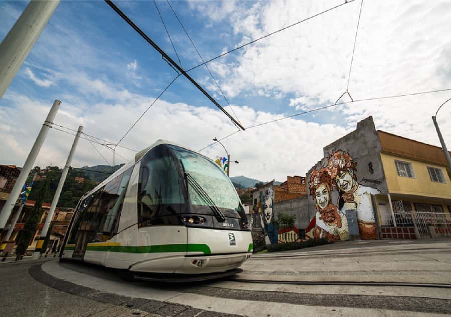Medellín: Comuna 13, Pueblito Paisa, & Antioquia Museum Tour - Should You Book This Medellín Combo Tour?