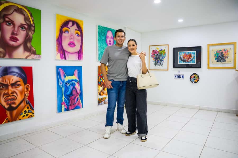 Medellín: Comuna 13 Tour with Snacks And Your Own Graffiti - Medellín’s Comuna 13: the street art isn’t the point, it’s the proof