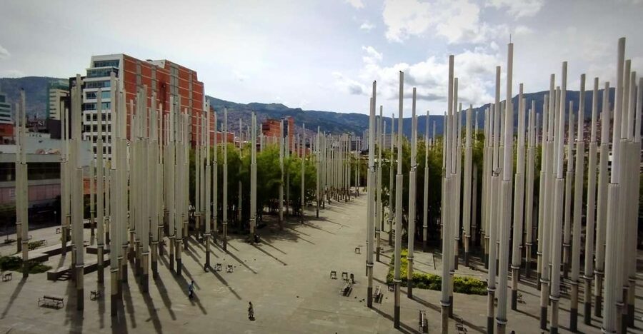 Medellin downtown: History and culture through fun stories - Starting at Metro Alpujarra: old rail and civic power