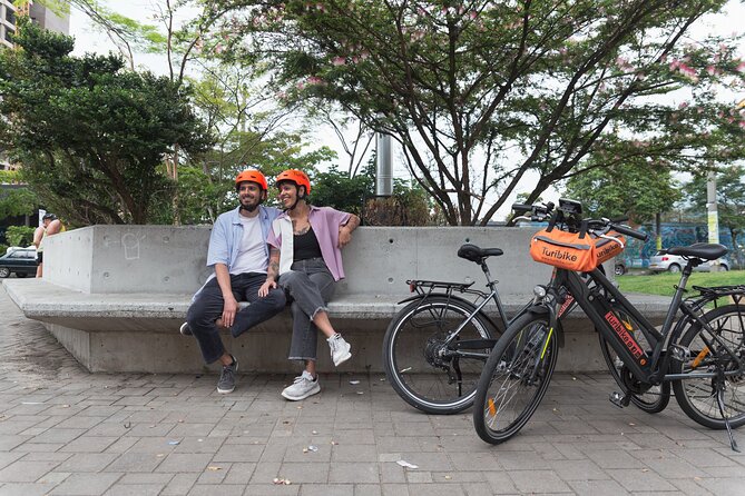 Medellín Essential: history & local life on E-bike - Guides, safety, and the human touch in a small group