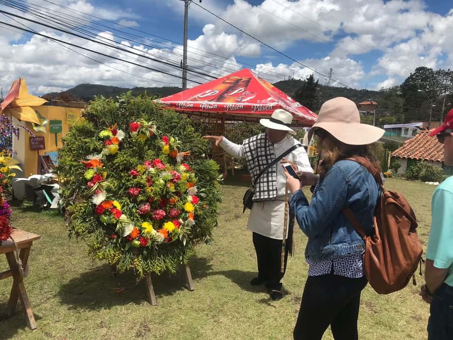 Medellín: Flower Farm & Silletero History Tour - The 75-minute flower estate visit, what you actually do there