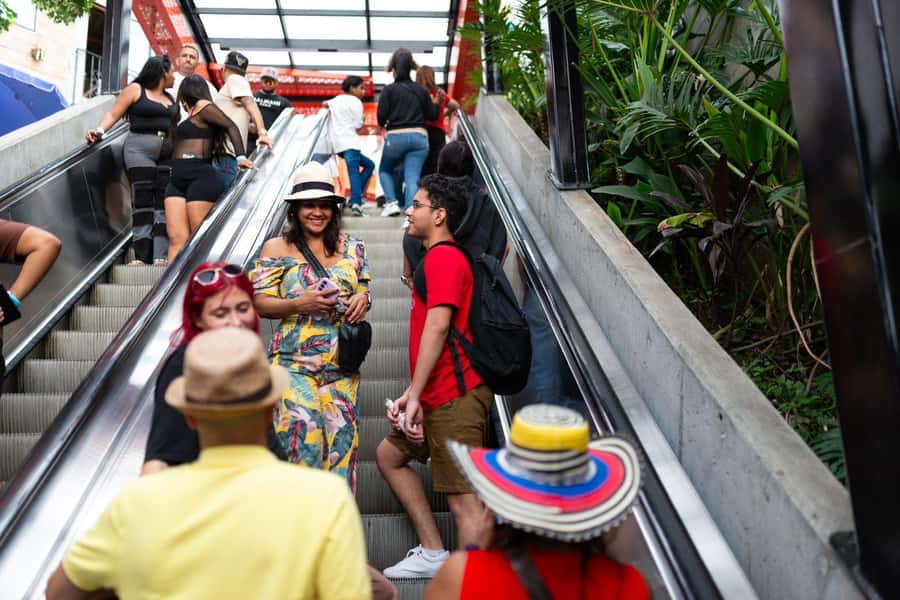 Medellin: Full Day Guided City Highlights Tour - Price and value: what $57 buys you in real terms