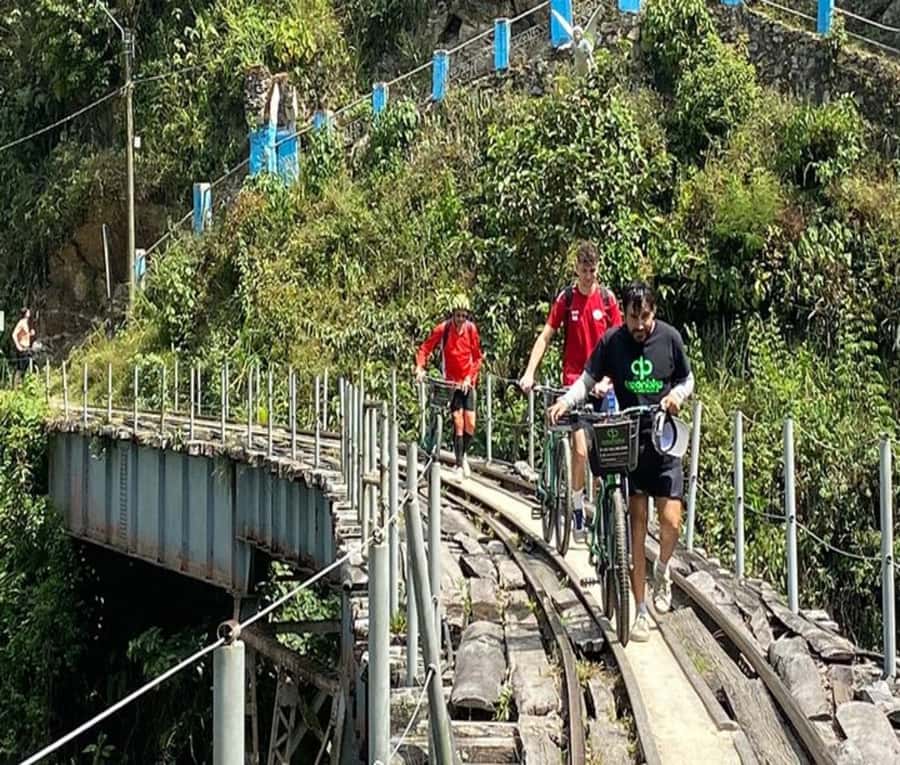 Medellín: Full-Day Mountain Bike Tour with Lunch - Setting Off: Hotel Pickup, Coffee Start, and a Safety-First Morning