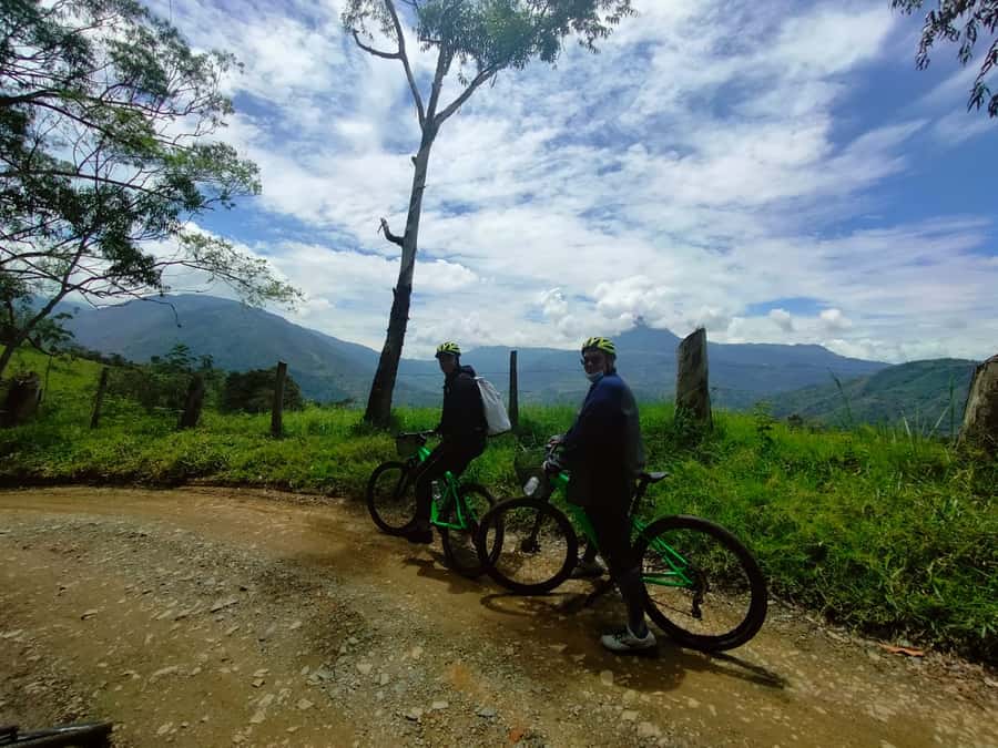 Medellín: Full-Day Mountain Bike Tour with Lunch - Stopping for Waterfalls and Wildlife, With a Beer Break