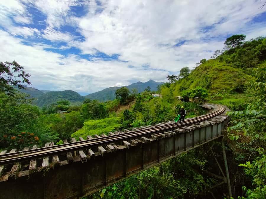 Medellín: Full-Day Mountain Bike Tour with Lunch - Lunch at a Local Restaurant: Why This Meal Counts