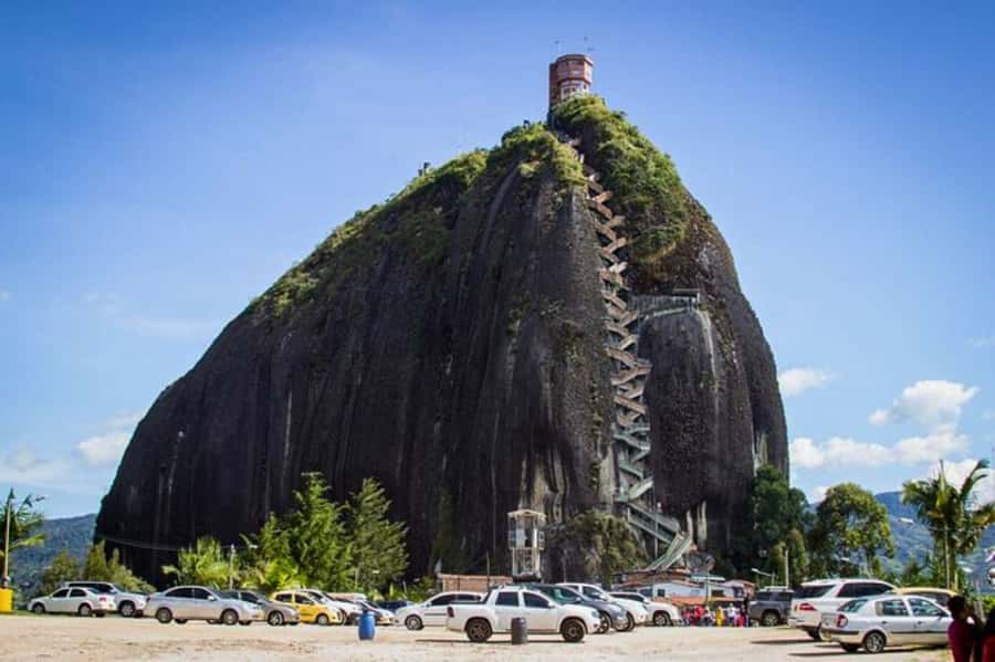 Medellin: Guatape and El Penol Rock Day Trip with Boat Ride - Meeting Point, Pickup, and How the Day Starts