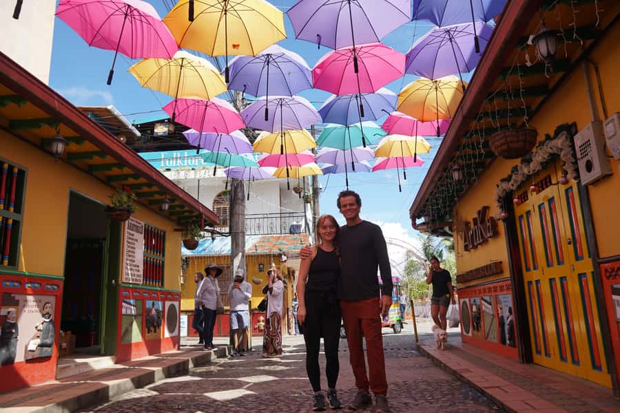 Medellín: Guatapé Private Tour with Helicopter & Boat Ride - Hotel Pickup and the 12-Hour Rhythm You Should Expect