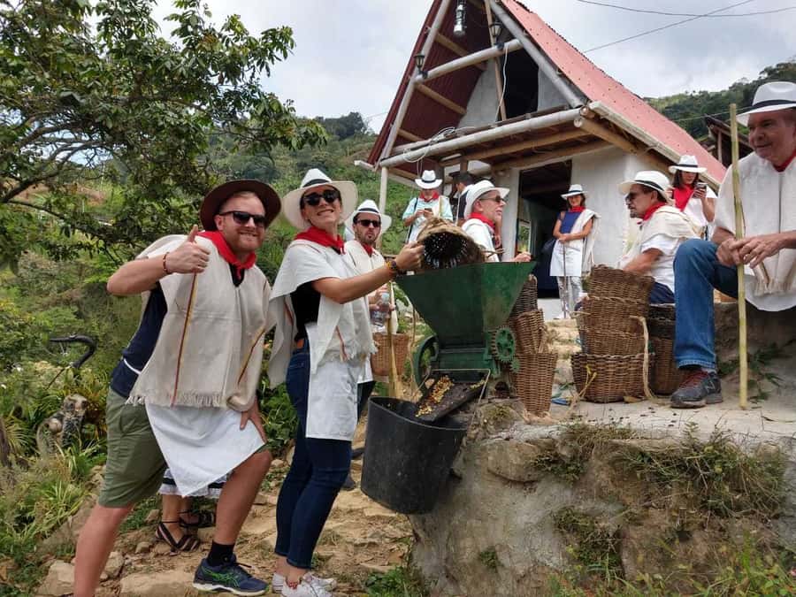 Medellín: Guatape Village with Coffee and Fruit Tasting Tour - From Medellín out to Peñol and Guatapé, it’s a full day for good reasons