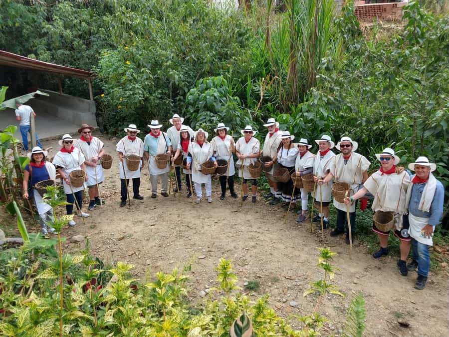 Medellín: Guatape Village with Coffee and Fruit Tasting Tour - Who should book this tour (and who should think twice)