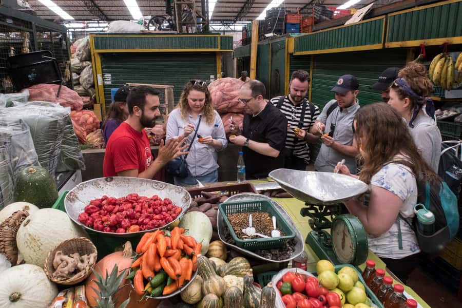 Medellín: Guided Exotic Fruits Tour - Fresh juice plus fruit tasting equals a full morning of flavor